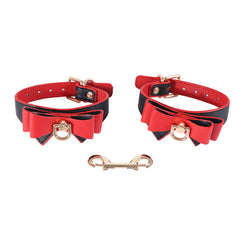 Leather hand cuffs set