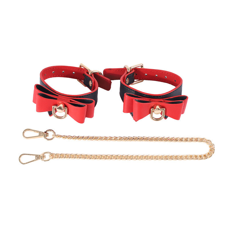 Leather hand cuffs set